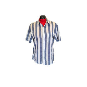 H&M regular fit blue and white striped short sleeve button down, size medium